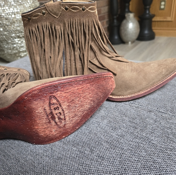Cowboy boots - Picture 2 of 7